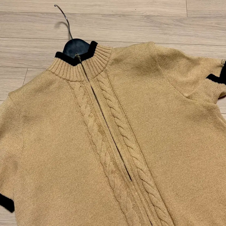 [BUNJANG] St. John Knit Half-Sleeve Zip-Up Cardigan / 센존 스포츠 st.john 니트 반팔 집업 가디건 배색 여름 골프 하이넥
