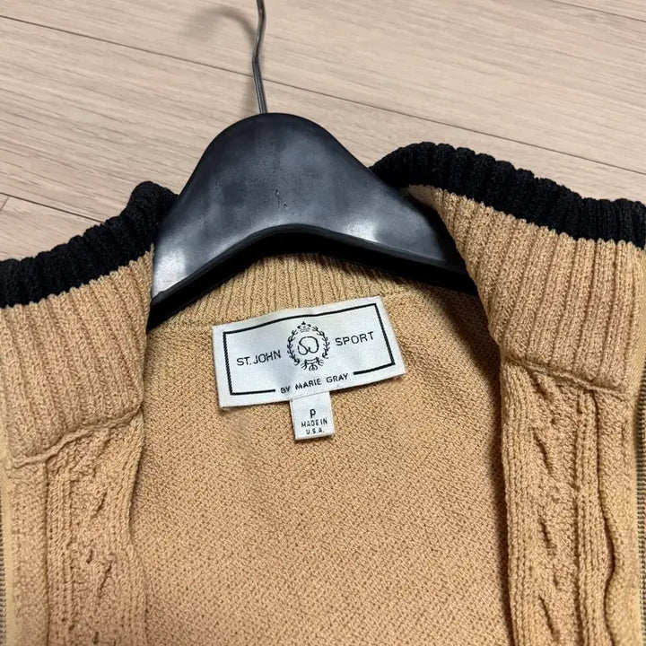 [BUNJANG] St. John Knit Half-Sleeve Zip-Up Cardigan / 센존 스포츠 st.john 니트 반팔 집업 가디건 배색 여름 골프 하이넥