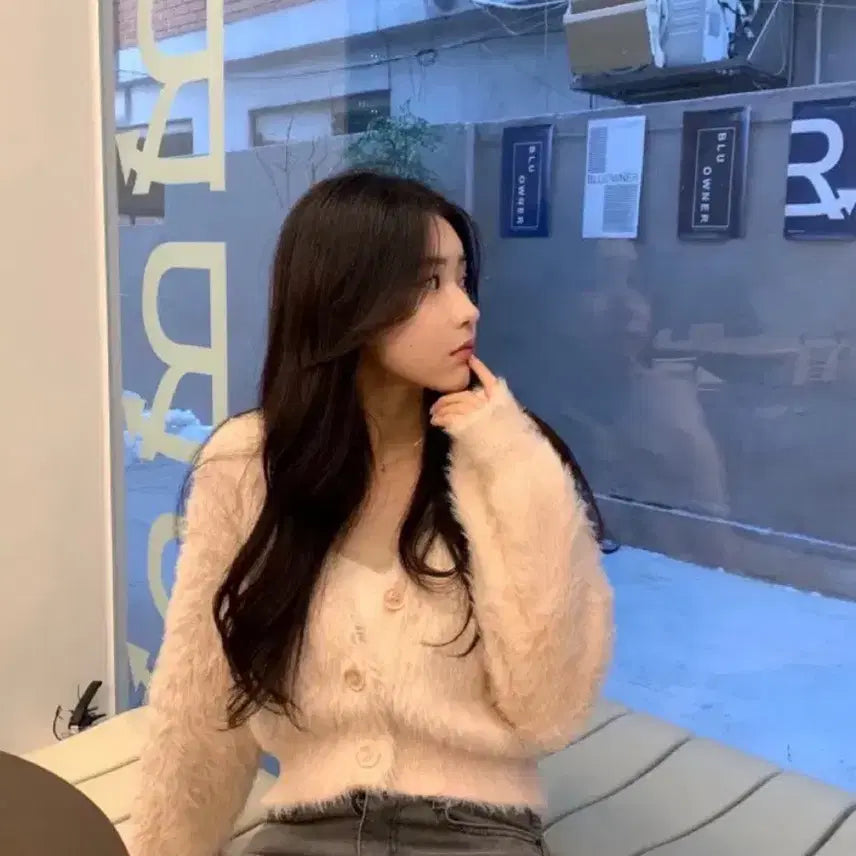 [BUNJANG] Aedin Able Mello Fur Cardigan Pink Forest / 에이딘에이블 멜로 퍼 가디건 핑크 포레스트 프리티영띵 포스터