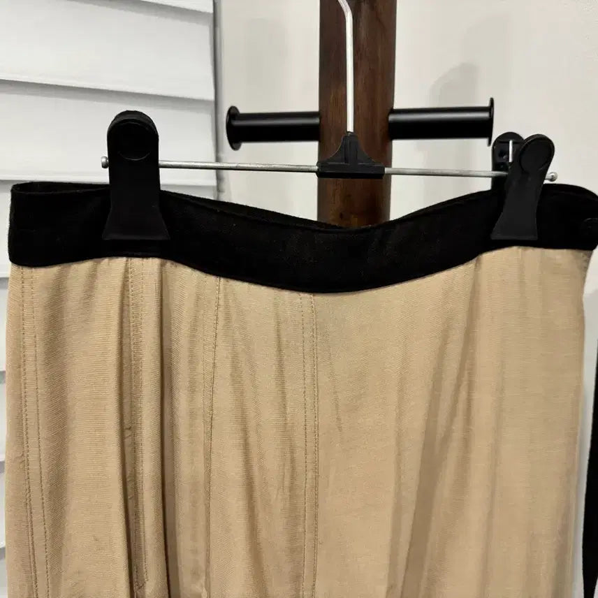 [SOLD OUT] 한섬 더캐시미어 베이지색 롱 스커트