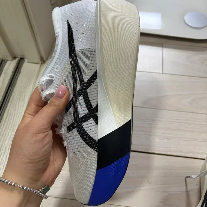 [BUNJANG] Asics Metaspeed Edge Tokyo Running Shoes White 250 / 아식스 메타스피드 엣지 도쿄 런닝화 화이트250