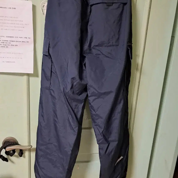 [BUNJANG] Reebok Navy Cargo Jogger Pants / 리복 네이비 카고 조거 팬츠