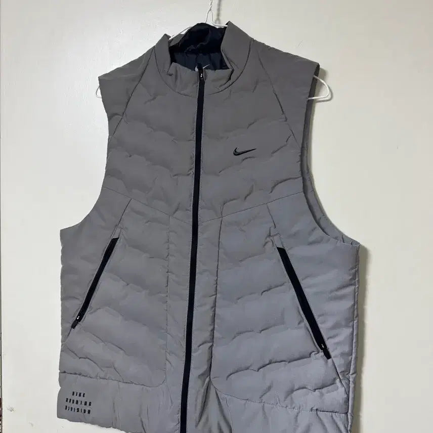 [BUNJANG] Nike Therma-FIT ADV Running Vest Silver / [L] 나이키 써마핏 ADV 러닝 베스트 실버