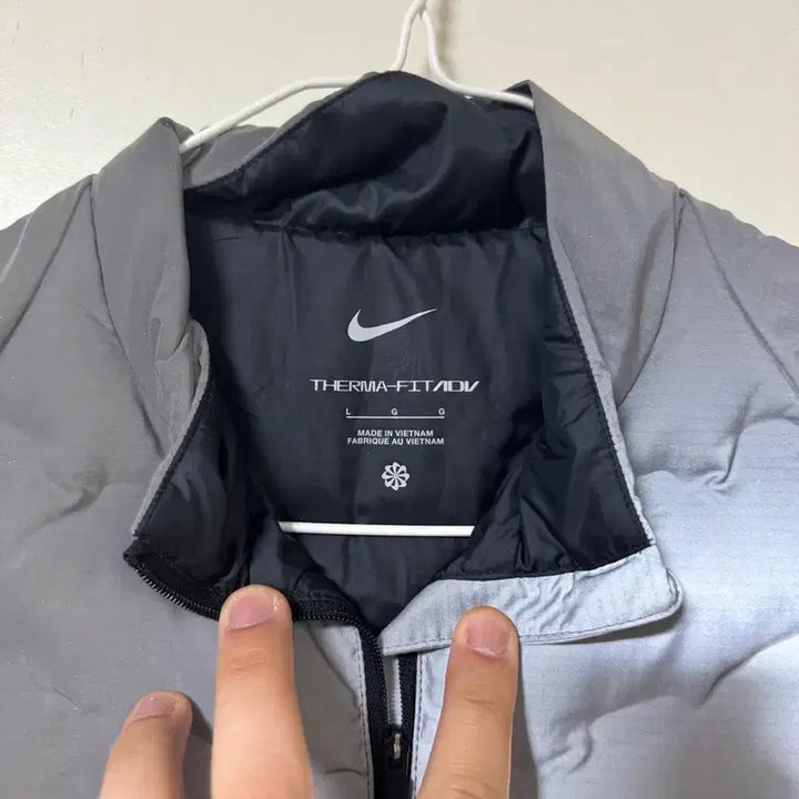[BUNJANG] Nike Therma-FIT ADV Running Vest Silver / [L] 나이키 써마핏 ADV 러닝 베스트 실버