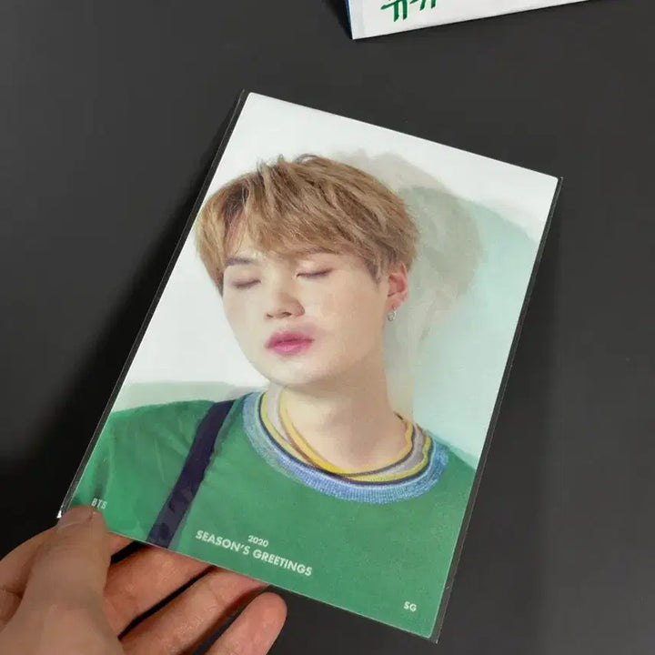 [BUNJANG] 방탄 2020 시그 렌티큘러 슈가 윤기 / 방탄 2020 시그 렌티큘러 슈가 윤기