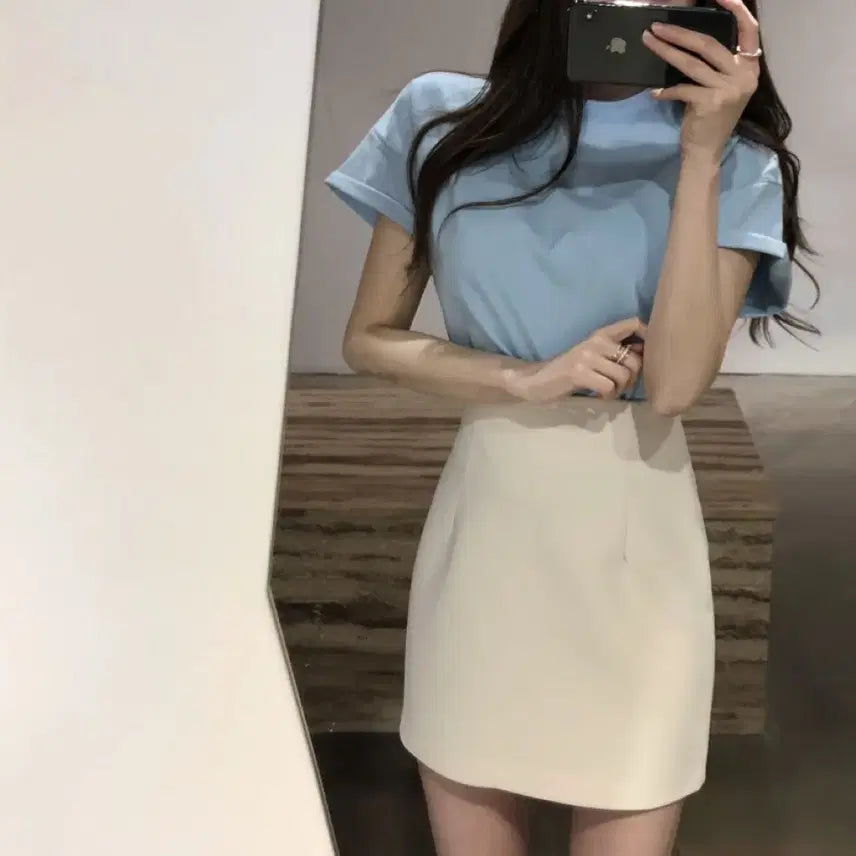 [SOLD OUT] 롤업 반팔티 소라