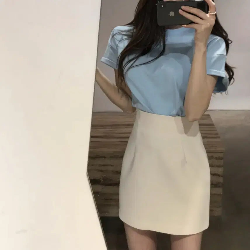 [SOLD OUT] 롤업 반팔티 소라
