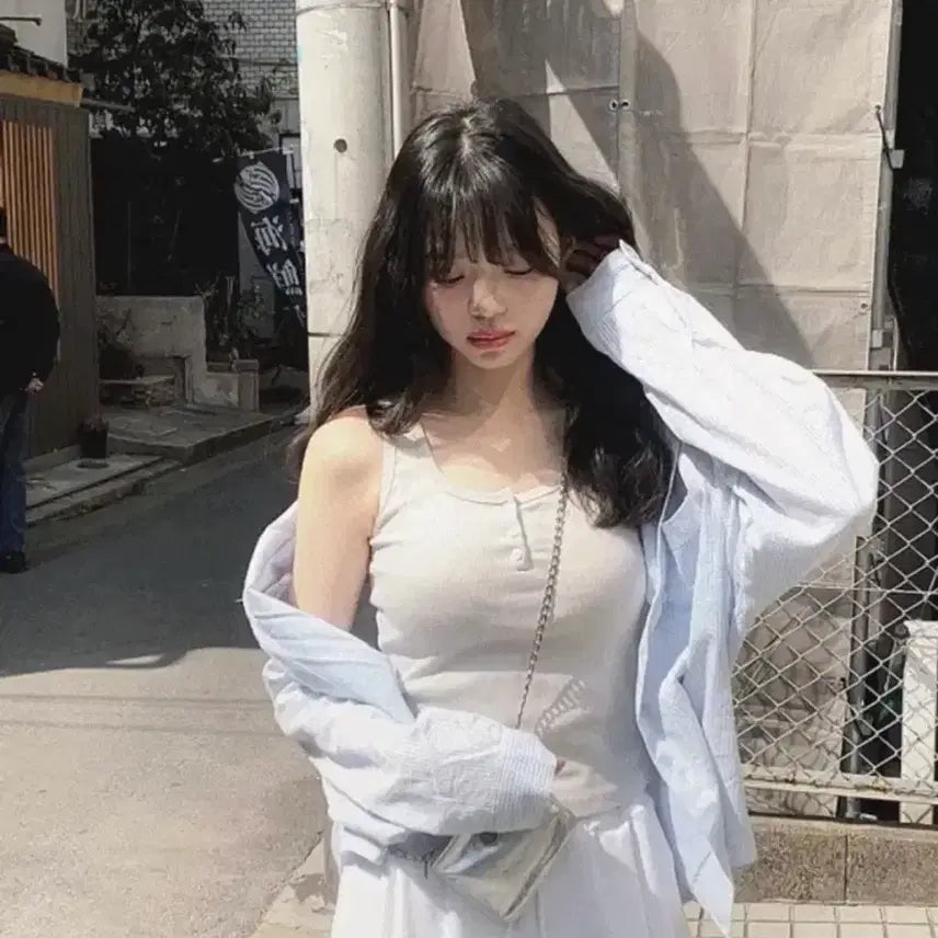 [BUNJANG] Mute Creme Button Tank Top / 뮤트크레메 버튼 나시 클라우드이모션