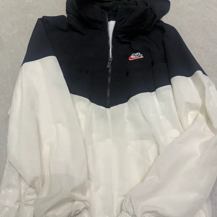 [BUNJANG] Nike Half-Zip Windbreaker Jacket (M) / 나이키 반집업 바람막이 M