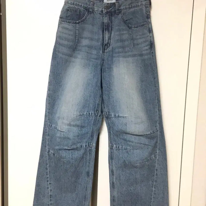 [SOLD OUT] 999휴머니티 AV PLEATS 데님 라이트블루 1사이즈