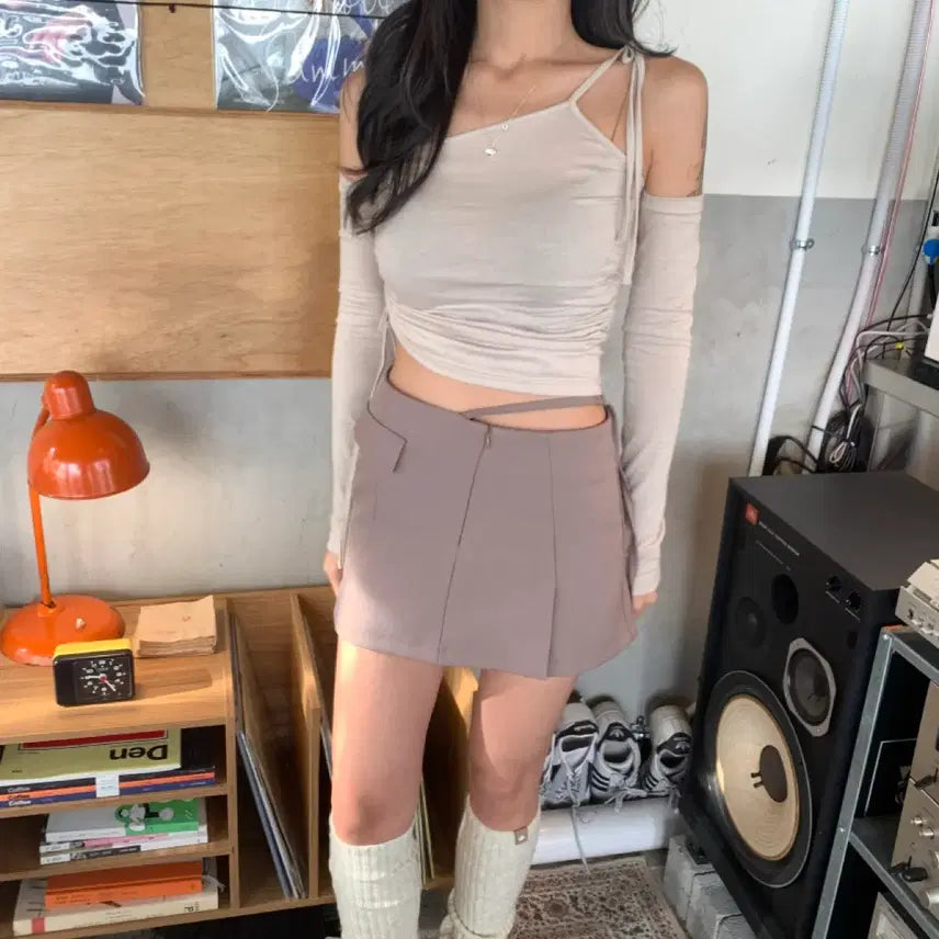 [BUNJANG] String Warmer Off Tee &amp; Strap Skirt Set / 스트링 워머 오프 티셔츠 + 스트랩 스커트 set