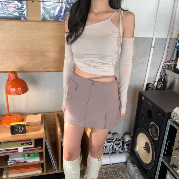 [BUNJANG] String Warmer Off Tee &amp; Strap Skirt Set / 스트링 워머 오프 티셔츠 + 스트랩 스커트 set