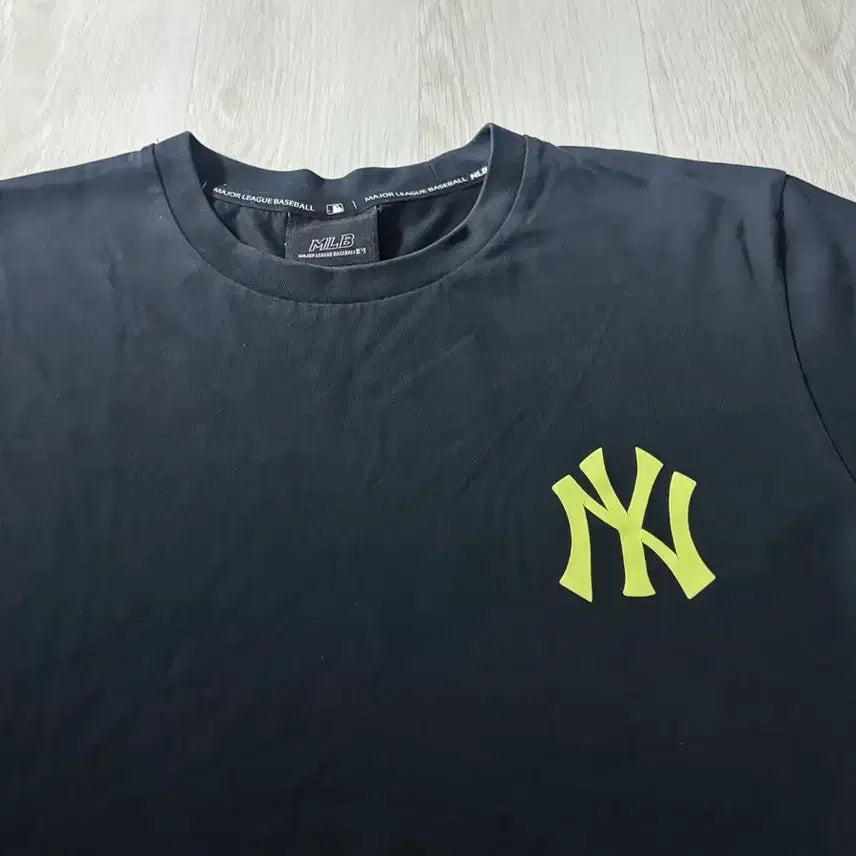 [BUNJANG] MLB Short Sleeve T-shirt (L) / MLB 반팔 L 100