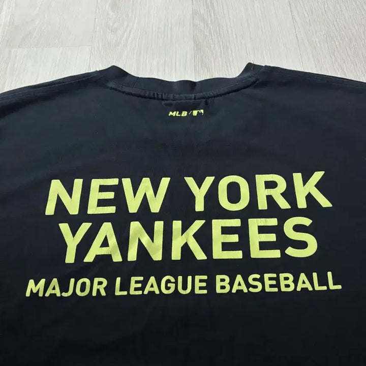 [BUNJANG] MLB Short Sleeve T-shirt (L) / MLB 반팔 L 100