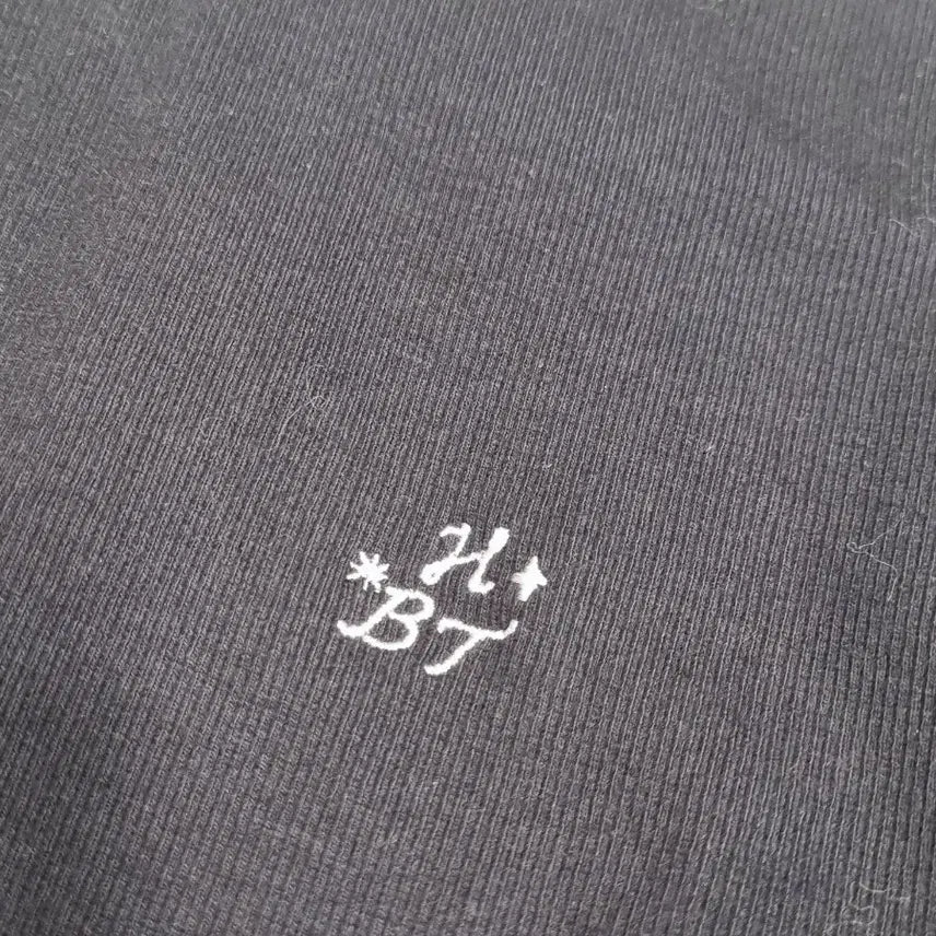 [BUNJANG] Ablie Navy Embroidered Short Sleeve T-Shirt / [새상품] 네이비 자수 반팔 티셔츠 에이블리