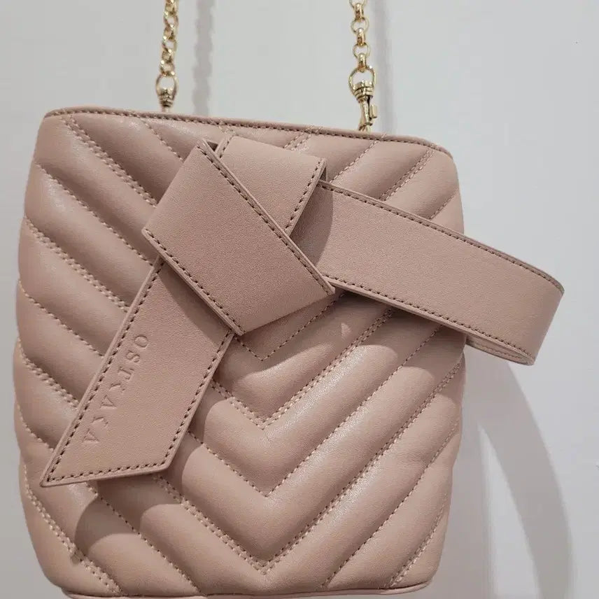 [BUNJANG] OSTKAKA Rika Mini Beige Quilted Bucket Bag / 오스트카카OSTKAKA 퀼팅 버킷백 리카 미니 베이지