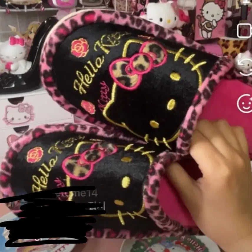[BUNJANG] Hello Kitty Leopard Print Slippers / 갸루 헬로키티 레오파드 슬리퍼