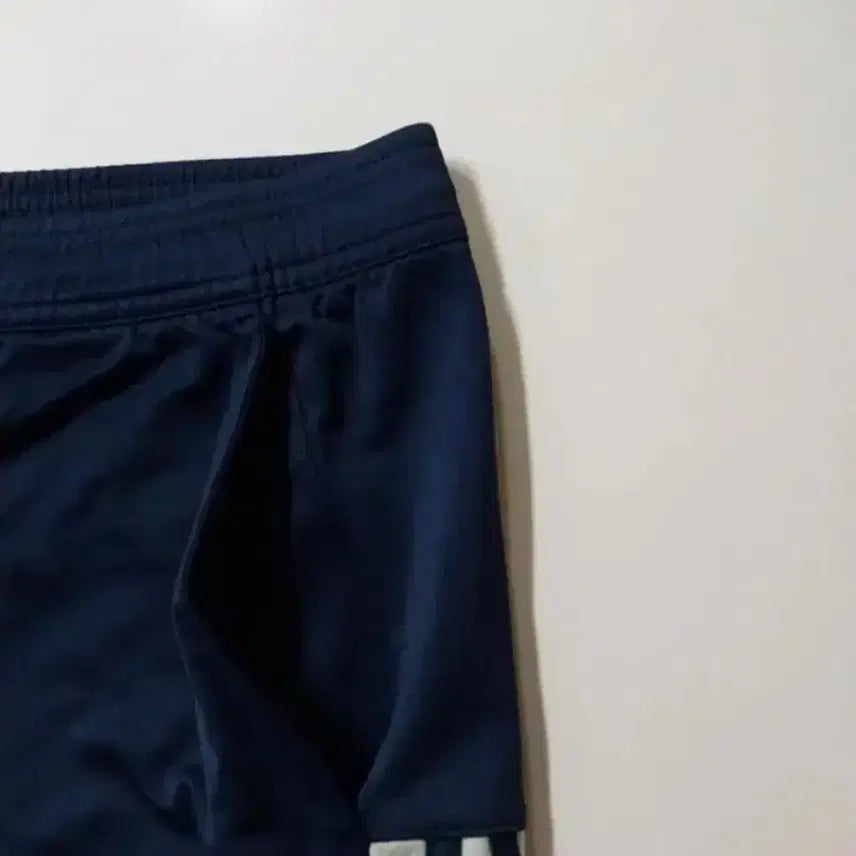 [BUNJANG] Adidas Three-Stripe Training Shorts / 36)아디다스 삼선 트레이닝 반바지