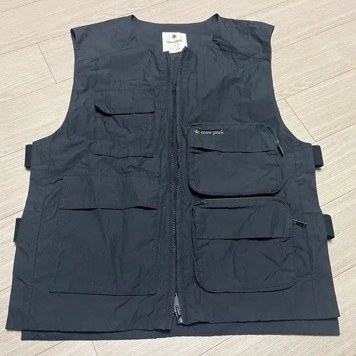 [SOLD OUT] 스노우피크 캠핑 야외 아웃도어 블랙 나일론 다기능 베스트  조끼 L