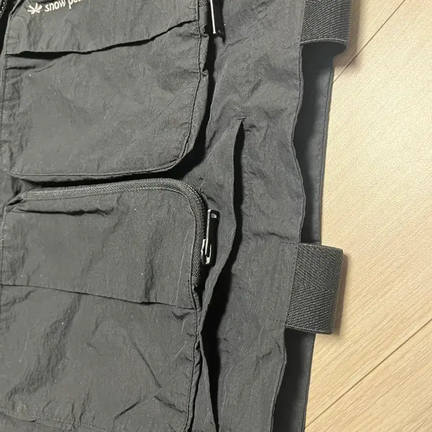 [SOLD OUT] 스노우피크 캠핑 야외 아웃도어 블랙 나일론 다기능 베스트  조끼 L