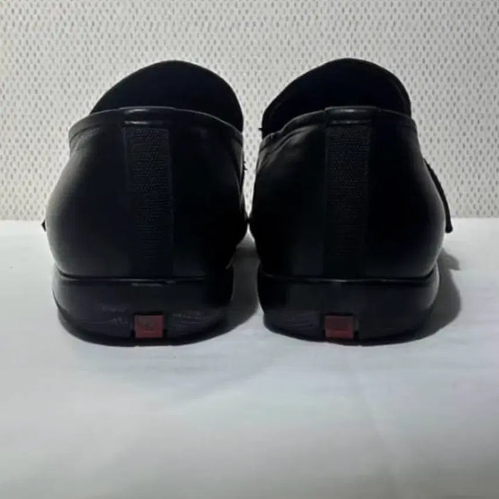[SOLD OUT] 프라다 빈티지 로퍼
