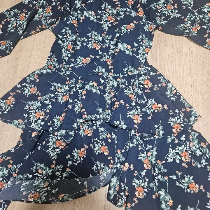 [BUNJANG] Floral Pattern Ruffle Hem Asymmetric Dress / 플라워 패턴 캉캉 언발원피스