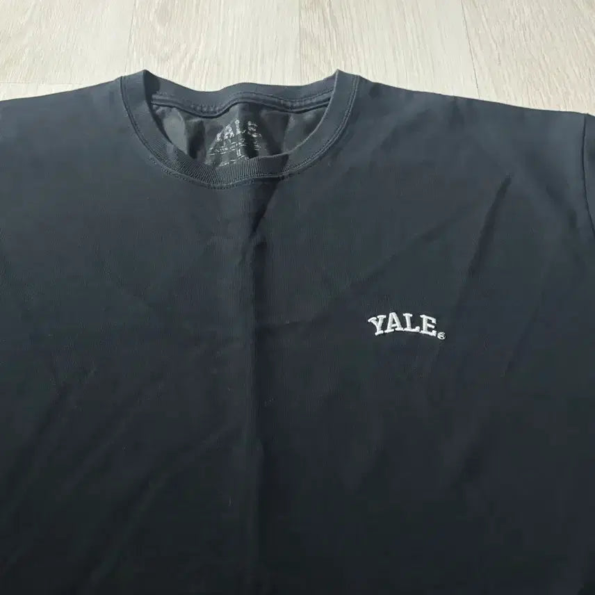 [SOLD OUT] 예일 반팔티 M