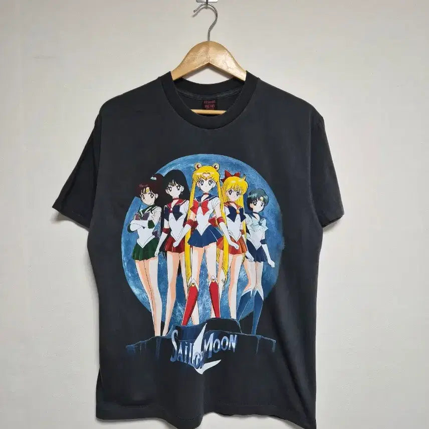[BUNJANG] Sailor Moon Group Logo Anime T-Shirt L / JPN 세일러문 단체로고 애니 티셔츠 L - T159