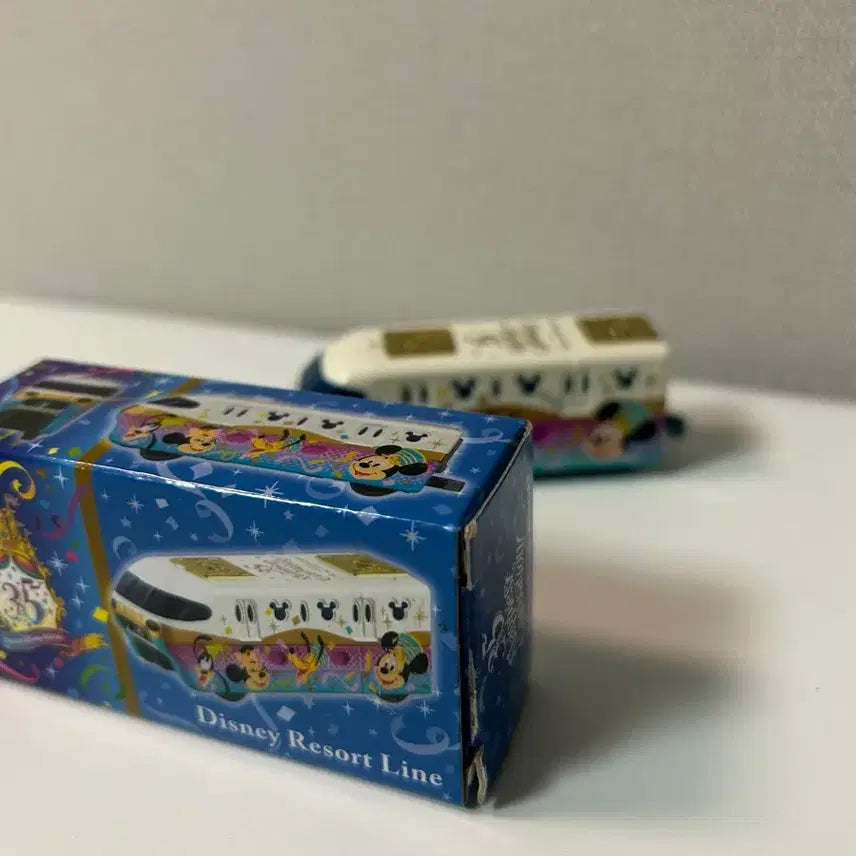[BUNJANG] Tokyo Disneyland Resort Line 35th Anniversary Tomica / 도쿄 디즈니랜드 리조트라인 35주년 토미카