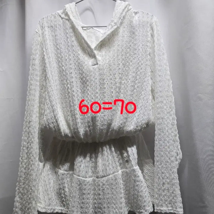 [SOLD OUT] 화이트 시스루 셔링 후드 블라우스