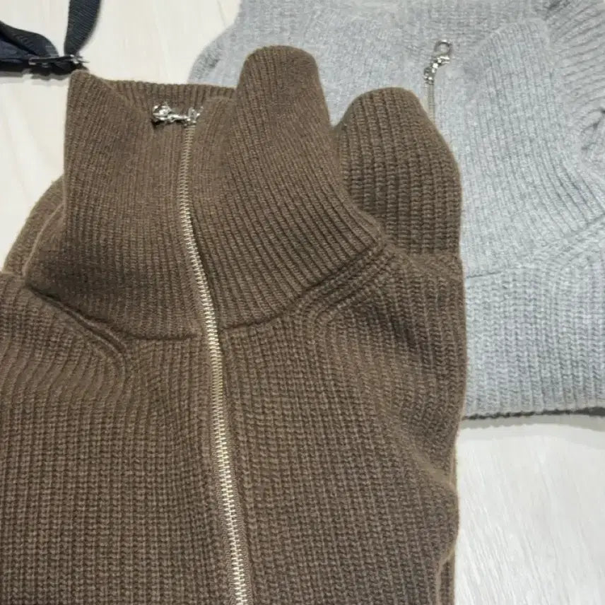 [BUNJANG] Vellie Half Zip-up Knit / 벨리에 하프 집업 니트