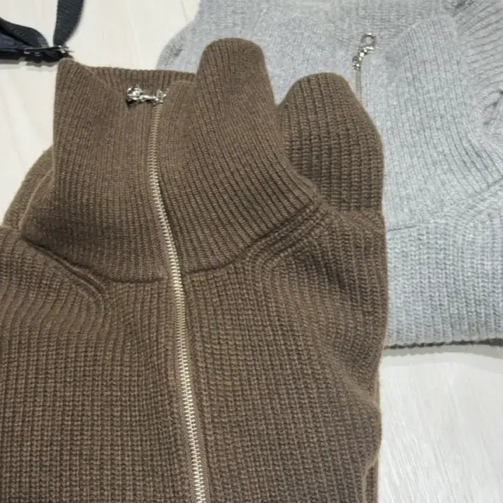 [BUNJANG] Vellie Half Zip-up Knit / 벨리에 하프 집업 니트