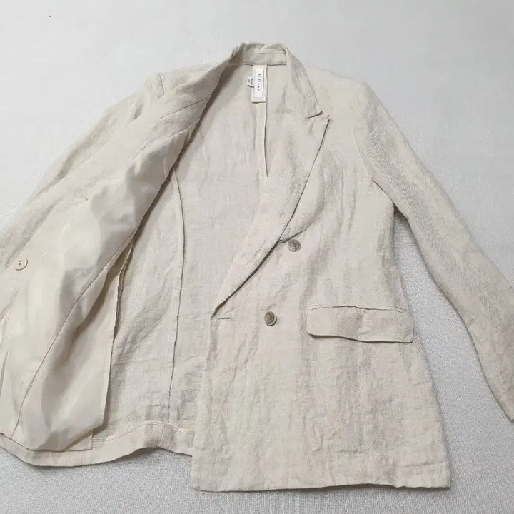 [SOLD OUT] 에셀리아 린넨 더블 버튼 자켓 여성90