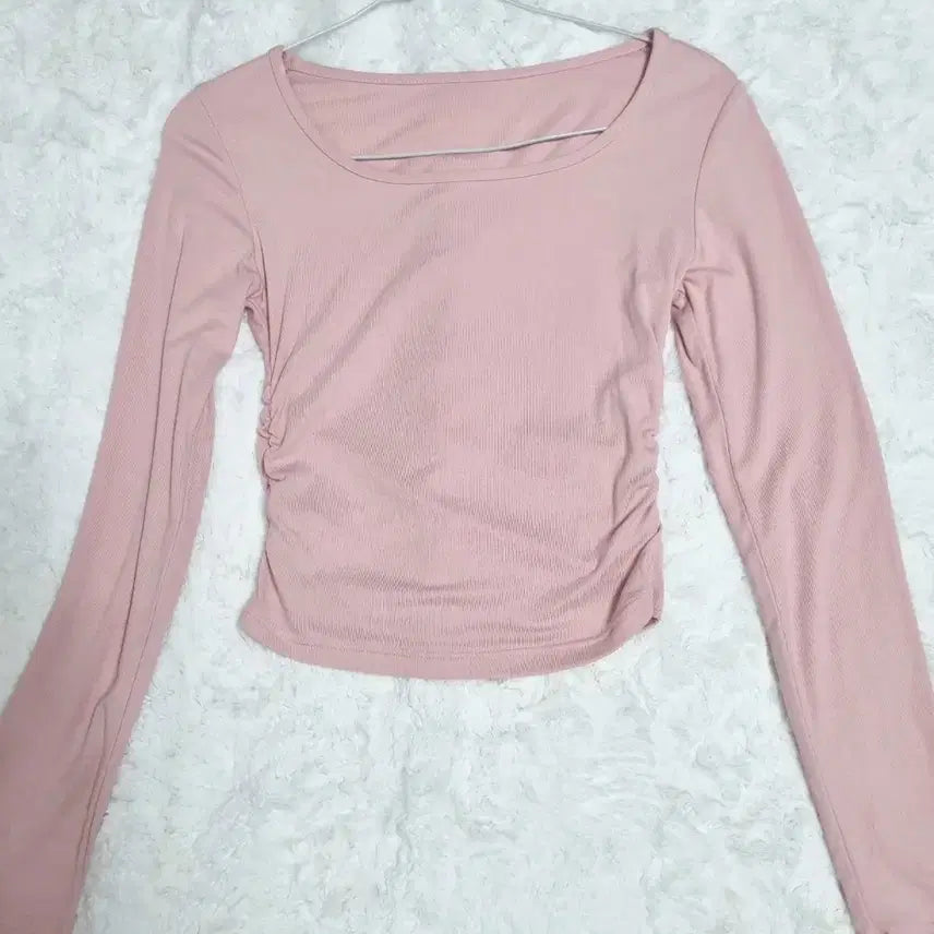 [SOLD OUT] 핑크색 셔링 긴팔 크롭티 에이블리 기본템