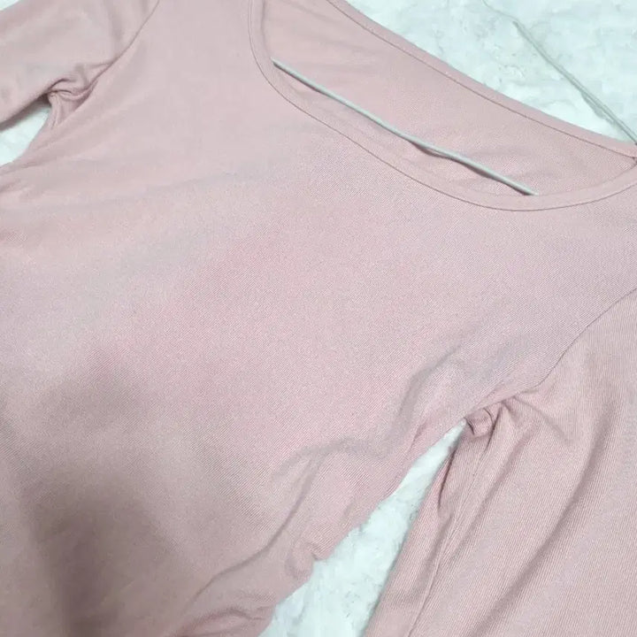 [SOLD OUT] 핑크색 셔링 긴팔 크롭티 에이블리 기본템