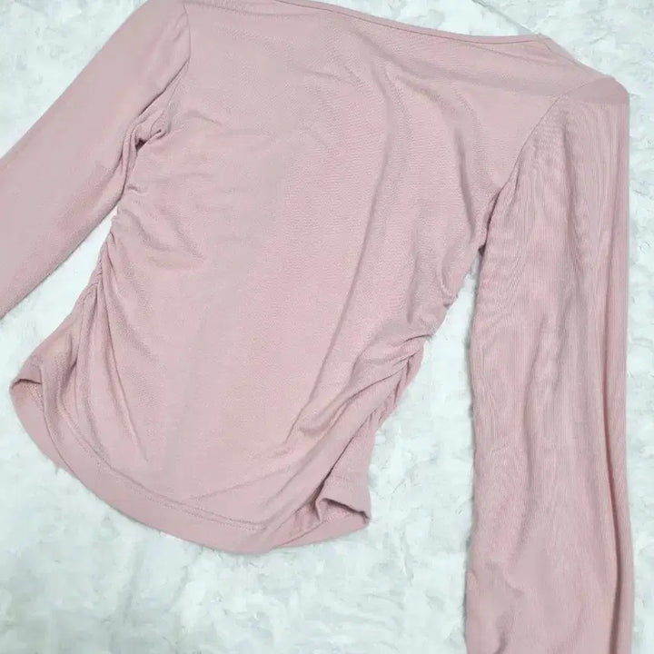 [SOLD OUT] 핑크색 셔링 긴팔 크롭티 에이블리 기본템