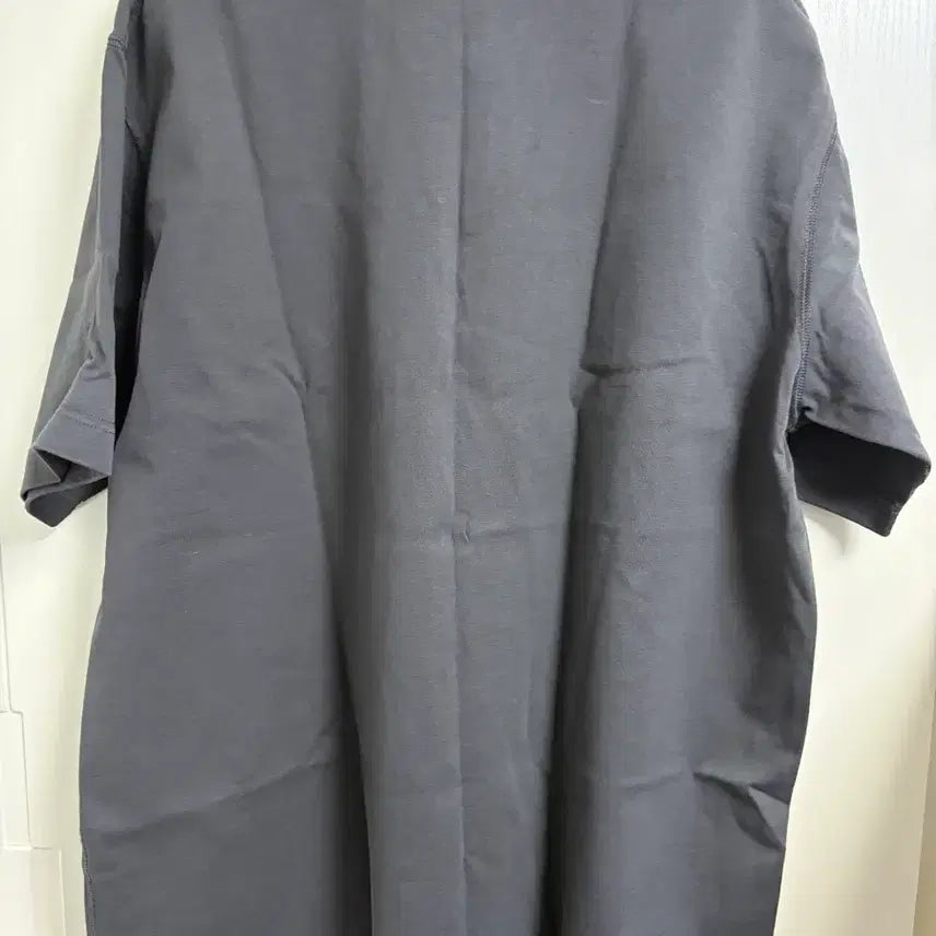 [SOLD OUT] 브론슨 반팔 헨리넥 티셔츠 차콜 XXL