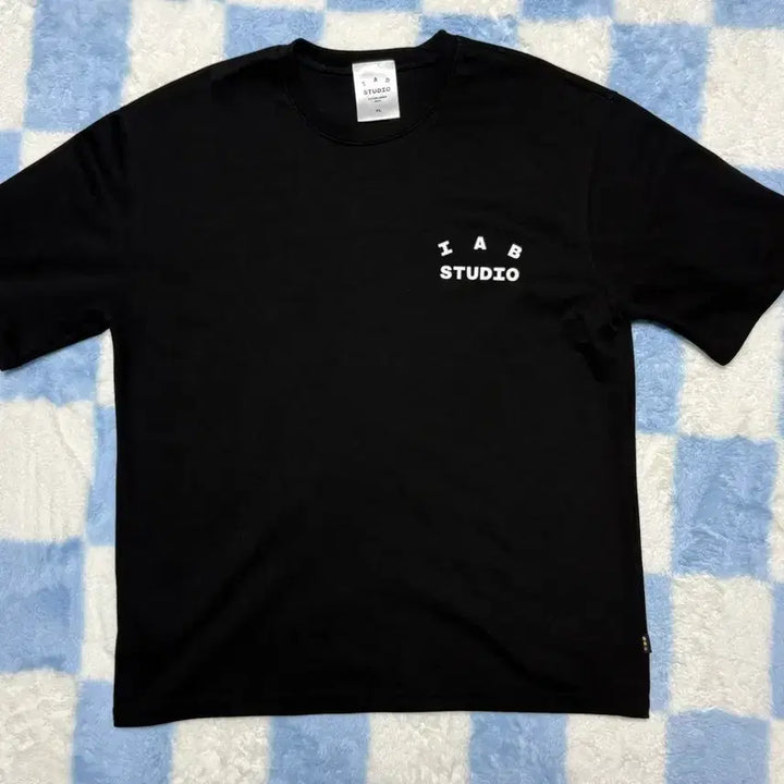 [SOLD OUT] IAB 스튜디오 블랙 반팔 티셔츠 XL