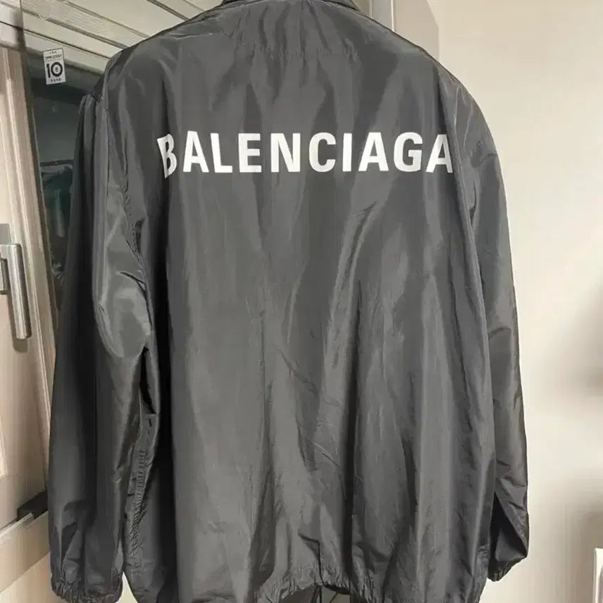 [BUNJANG] Balenciaga Windbreaker Jacket - Black (Size 46) / 발렌시아가 블랙 바람막이 자켓 46사이즈