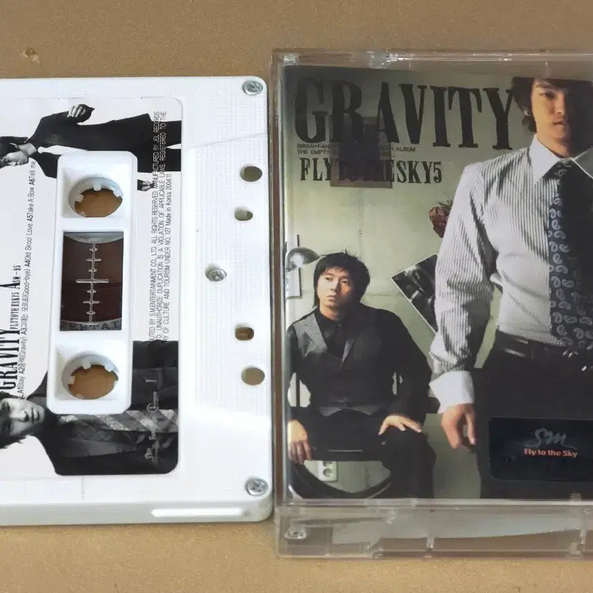 [BUNJANG] 플라이 투 더 스카이 5집 Gravity 카세트 테이프 (상태 최상) / 플라이 투 더 스카이 5집 Gravity 카세트 테이프 (상태 최상)