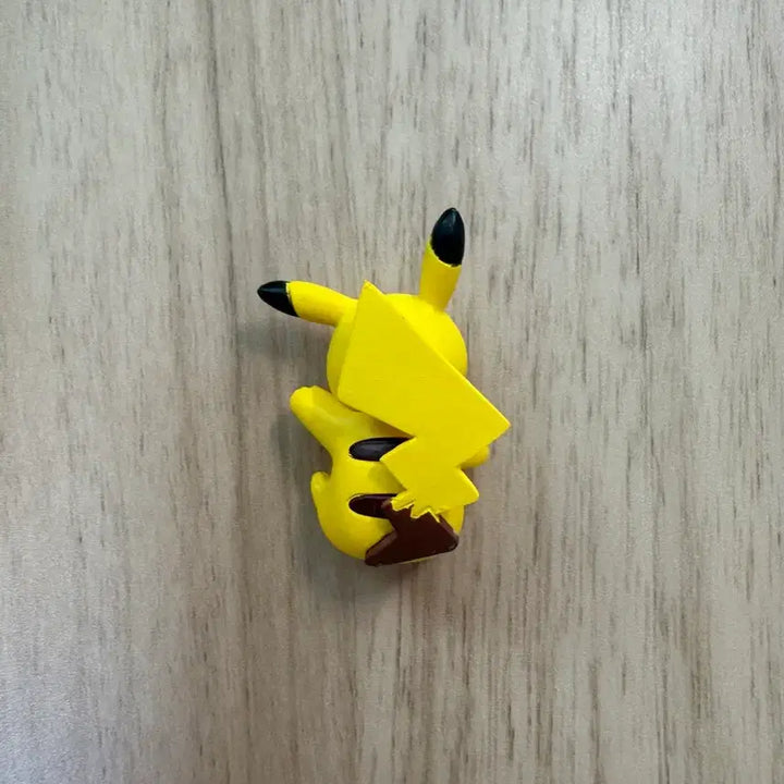 [BUNJANG] Pokemon Pikachu Figure / [개봉] 포켓몬스터 놀란 피카츄 피규어 가챠