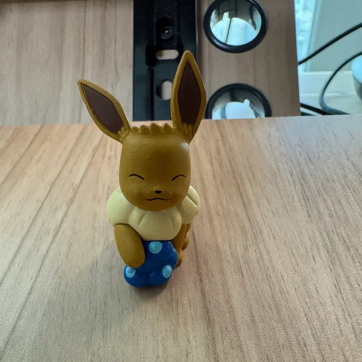 [BUNJANG] Pokemon Eevee Figure / [개봉] 포켓몬스터 와구 냠냠 열매 시리즈 이브이 피규어 가챠