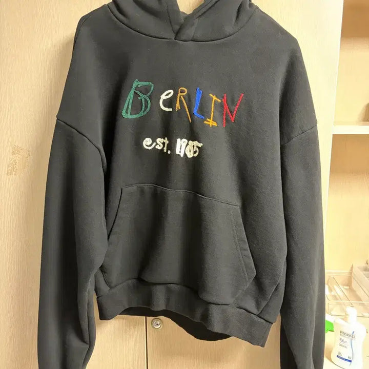 [BUNJANG] DNSR Berlin Black Hoodie / DNSR 디앤에스알 베를린 블랙 후드티