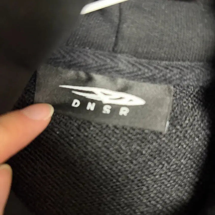 [BUNJANG] DNSR Berlin Black Hoodie / DNSR 디앤에스알 베를린 블랙 후드티