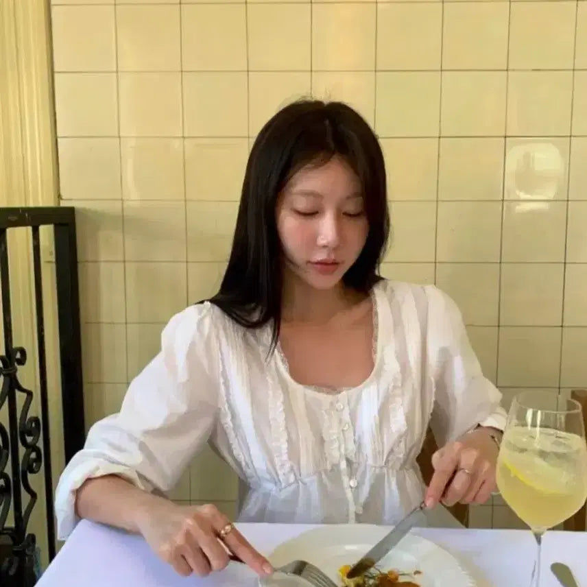 [BUNJANG] Lilykots Lia Blouse / 릴리코츠 리아 블라우스