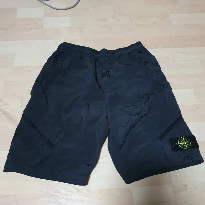 [SOLD OUT] 스톤아일랜드 나일론메탈 반바지 30