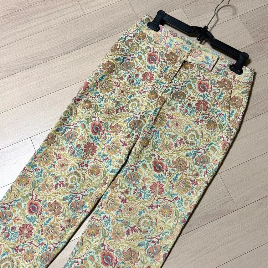 [BUNJANG] Romantica Soul Gold Byzantine Jacquard Pants / 로만티카소울 플라워 패턴 자수 자카드 팬츠 골드비잔틴바지금사페이즐리슬랙스