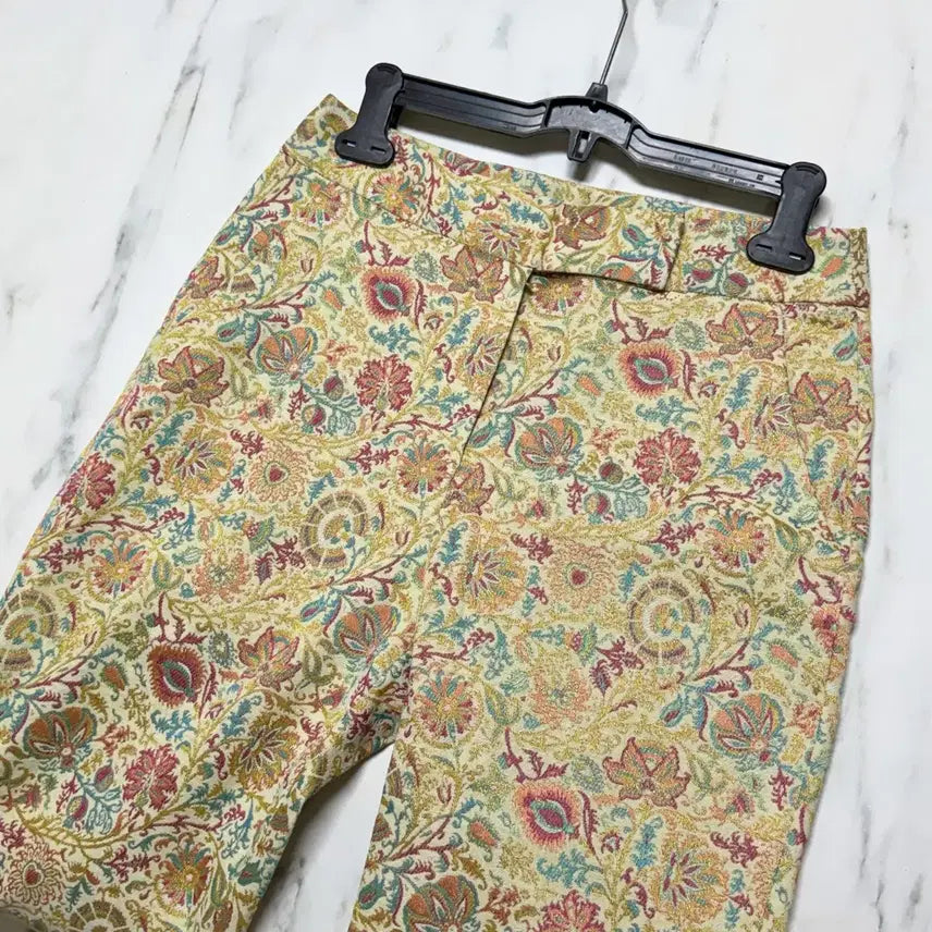 [BUNJANG] Romantica Soul Gold Byzantine Jacquard Pants / 로만티카소울 플라워 패턴 자수 자카드 팬츠 골드비잔틴바지금사페이즐리슬랙스