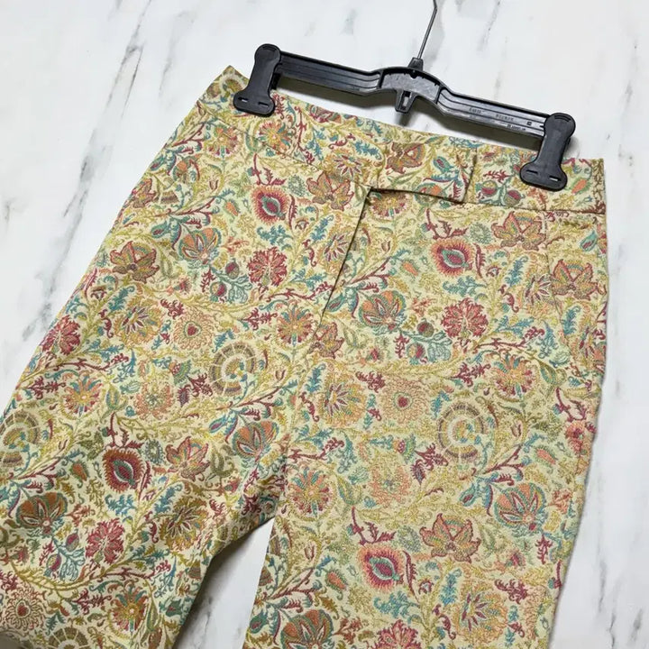 [BUNJANG] Romantica Soul Gold Byzantine Jacquard Pants / 로만티카소울 플라워 패턴 자수 자카드 팬츠 골드비잔틴바지금사페이즐리슬랙스