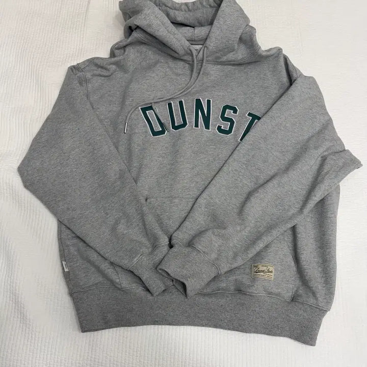 [BUNJANG] Dunst Logo Patch Hoodie Melange Gray L / 던스트 로고 패치 후드티 멜란지 그레이 L